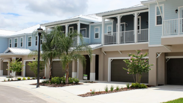 Nueva Comunidad de Townhomes en Longwood